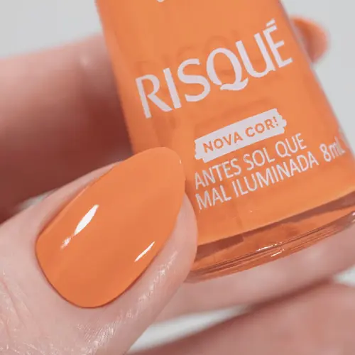 ESMALTE RISQUE CREM ANTES SOL MAL ILUMINADA